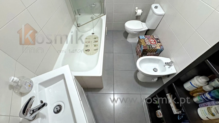 Apartamento T2 para Venda em Pontinha e Famões Foto 27