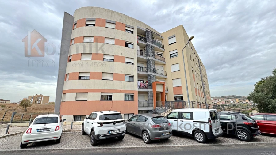 Apartamento T2 para Venda em Pontinha e Famões Foto 40