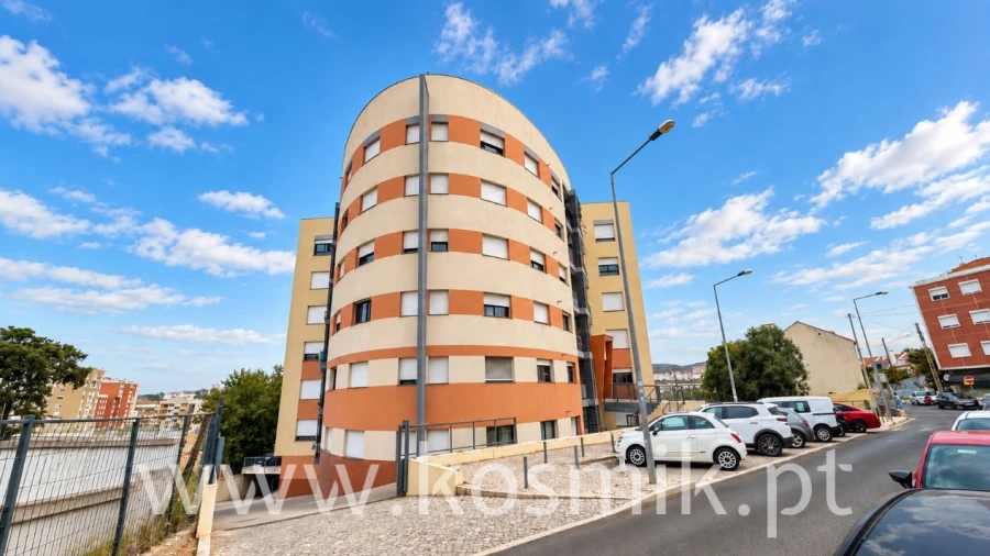 Apartamento T2 para Venda em Pontinha e Famões