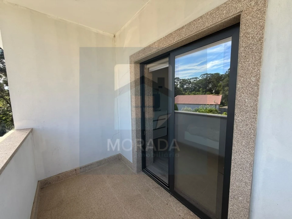 Moradia T3 para Venda em Airães Foto 19
