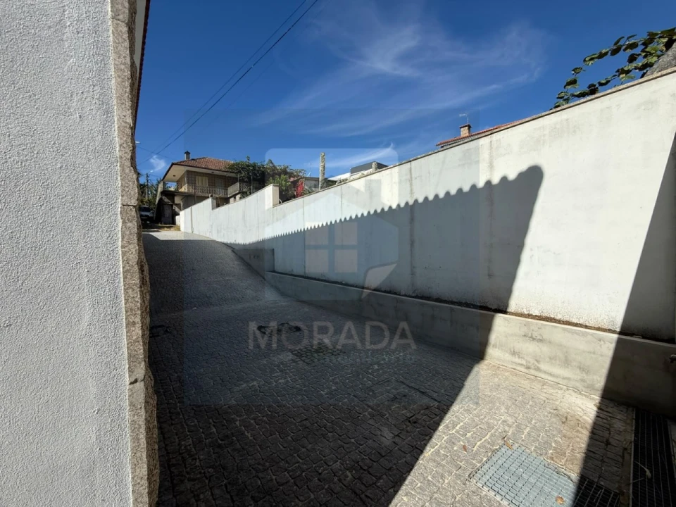 Moradia T3 para Venda em Airães Foto 28
