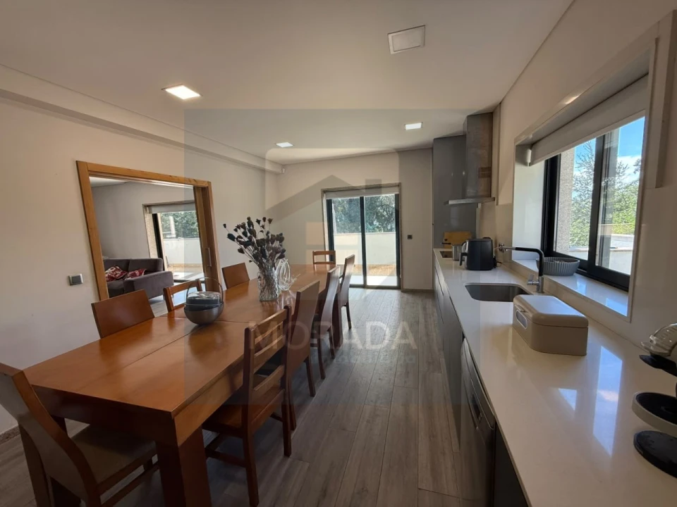 Moradia T3 para Venda em Airães Foto 5