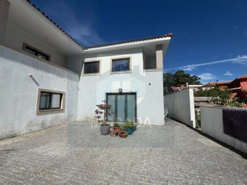 Moradia T3 para Venda em Airães