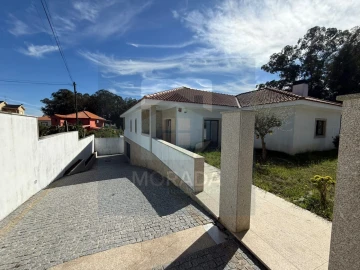 Moradia T3 para Venda em Airães