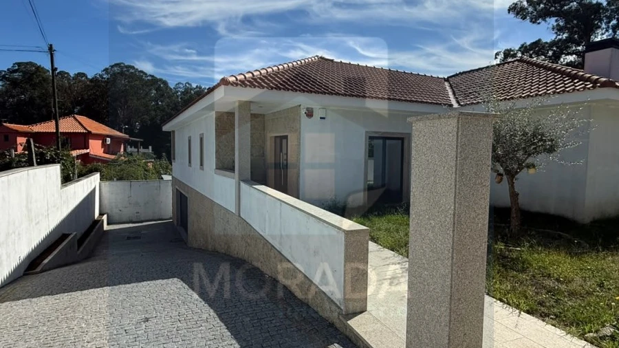 Moradia T3 para Venda em Airães