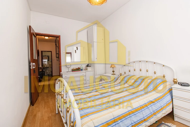 Apartamento T2 para Venda em Guarda Foto 11