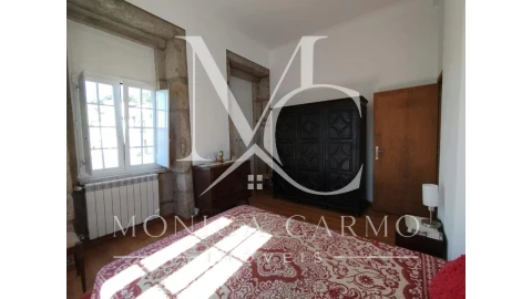 Moradia T6 para Venda em Fornos de Algodres