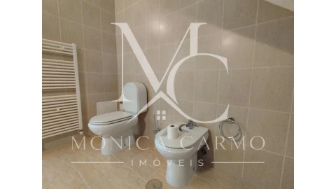 Moradia T6 para Venda em Fornos de Algodres