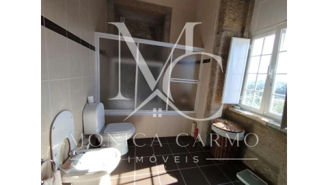 Moradia T6 para Venda em Fornos de Algodres