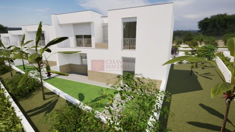Moradia T3 para Venda em Igreja Nova e Cheleiros