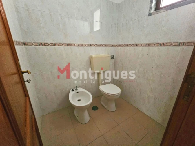 Loja para Arrendamento em Vialonga Foto 7