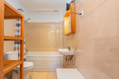 Apartamento T1 para Venda em Misericórdia