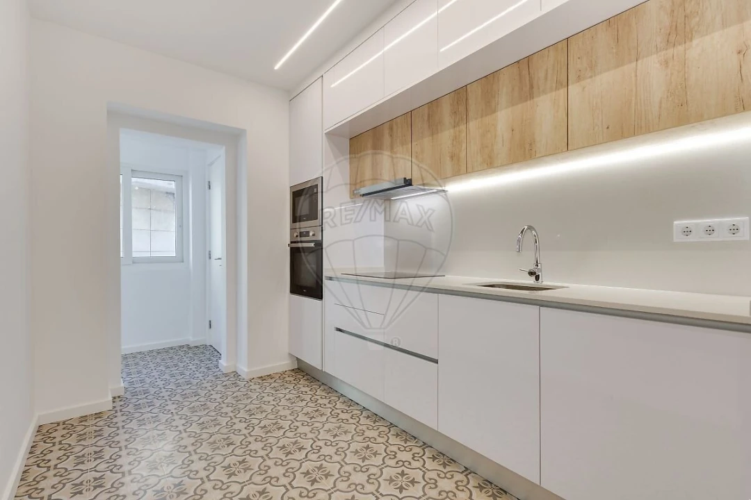 Apartamento T2 para Venda em Almada, Cova da Piedade, Pragal e Cacilhas Foto 1