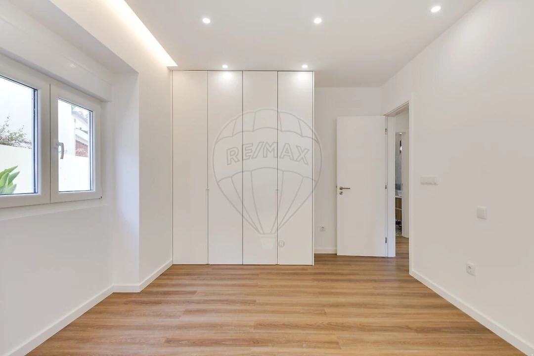 Apartamento T2 para Venda em Almada, Cova da Piedade, Pragal e Cacilhas Foto 14