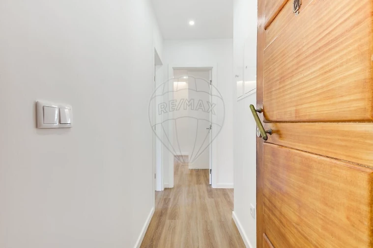 Apartamento T2 para Venda em Almada, Cova da Piedade, Pragal e Cacilhas Foto 7