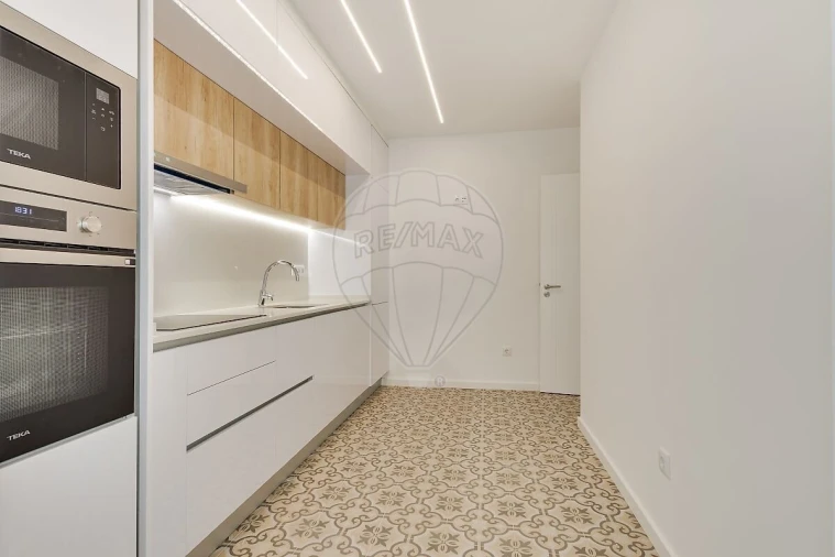 Apartamento T2 para Venda em Almada, Cova da Piedade, Pragal e Cacilhas Foto 2
