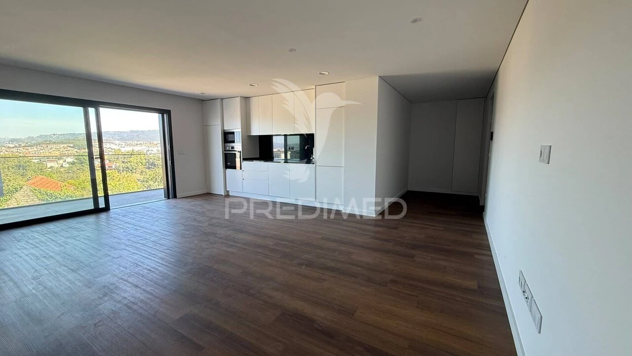 Apartamento T3 para Venda em Ferreiros e Gondizalves Foto 7