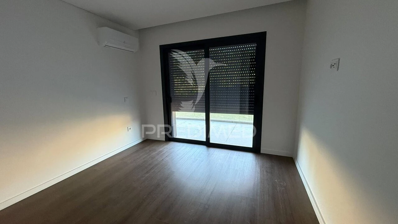 Apartamento T3 para Venda em Ferreiros e Gondizalves Foto 13