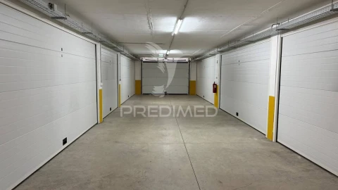 Apartamento T3 para Venda em Ferreiros e Gondizalves