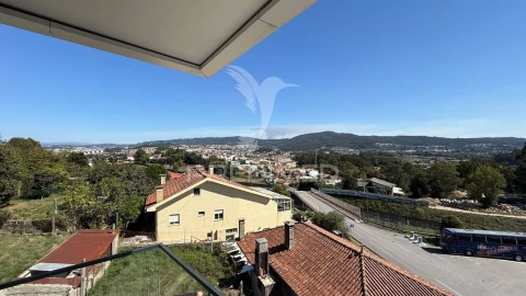 Apartamento T3 para Venda em Ferreiros e Gondizalves
