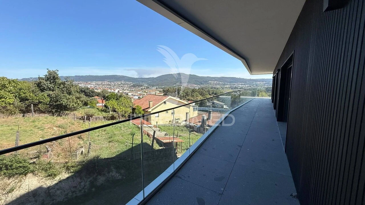 Apartamento T3 para Venda em Ferreiros e Gondizalves Foto 24