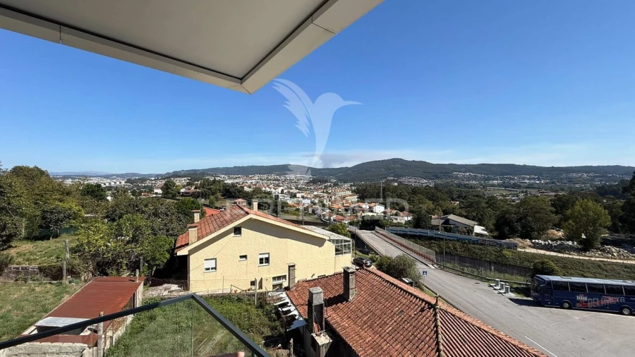 Apartamento T3 para Venda em Ferreiros e Gondizalves Foto 27