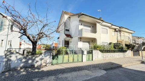 Moradia T4 para Venda em Mirandela