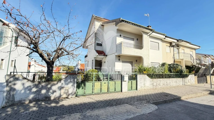 Moradia T4 para Venda em Mirandela