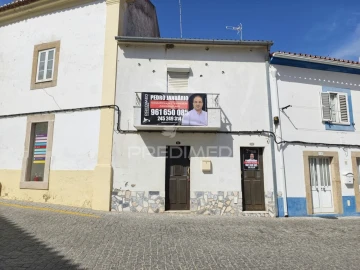 Moradia T1 para Venda em Espírito Santo, Nossa Senhora da Graça e São Simão