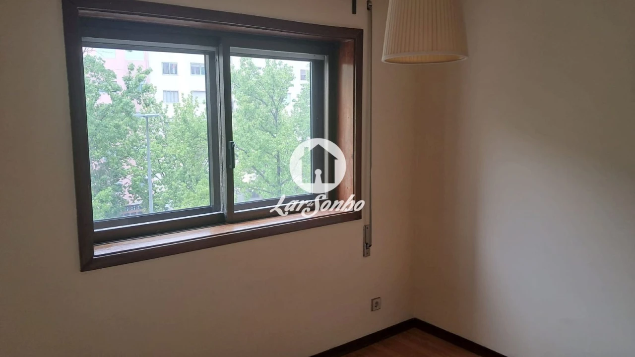 Apartamento T2 para Arrendamento em Paranhos Foto 5