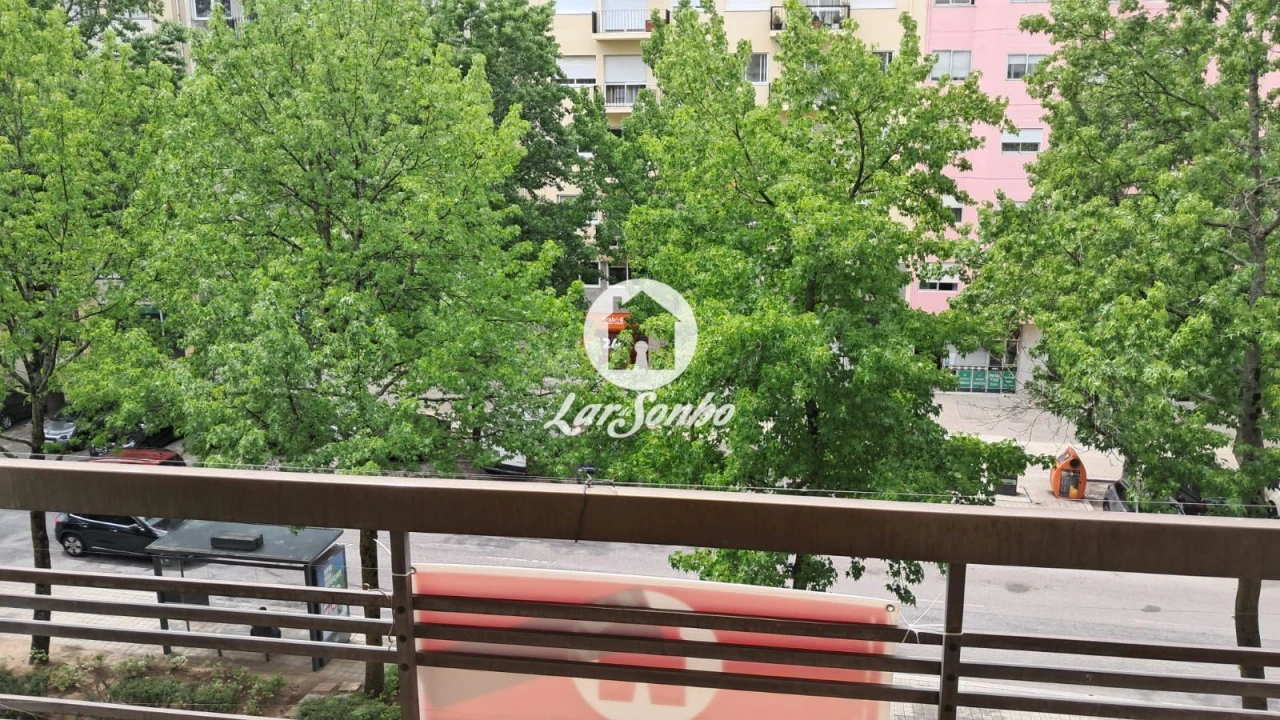 Apartamento T2 para Arrendamento em Paranhos Foto 21
