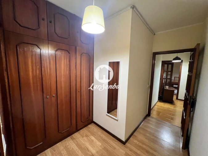 Apartamento T2 para Arrendamento em Paranhos Foto 10