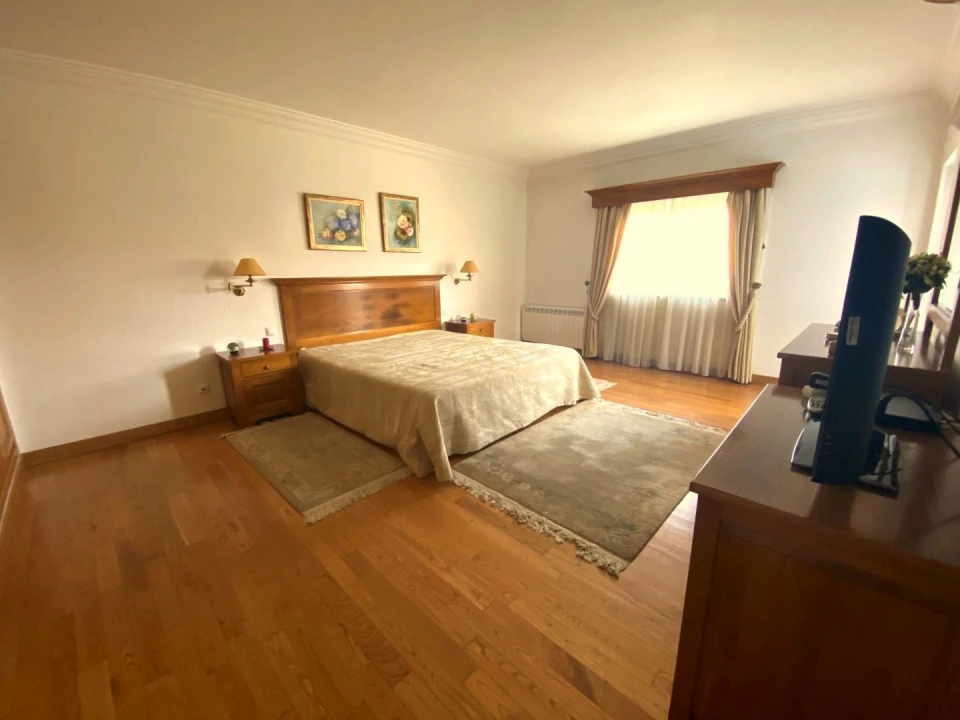 Moradia T6 para Venda em Vila Marim Foto 6