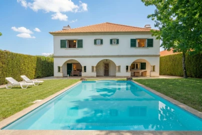 Moradia T6 para Venda em Vila Marim