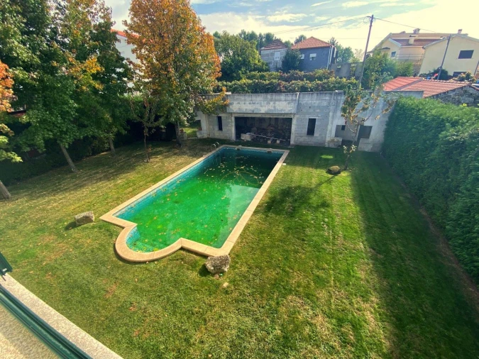 Moradia T6 para Venda em Vila Marim Foto 11