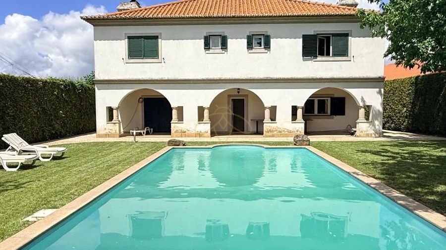Moradia T6 para Venda em Vila Marim
