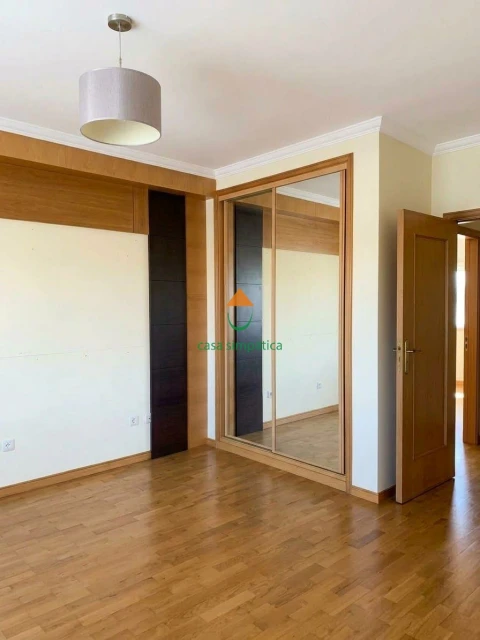 Apartamento T3 para Arrendamento em Gondomar (São Cosme), Valbom e Jovim