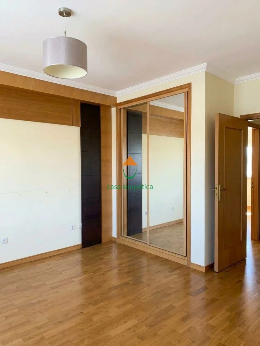 Apartamento T3 para Arrendamento em Gondomar (São Cosme), Valbom e Jovim Foto 15