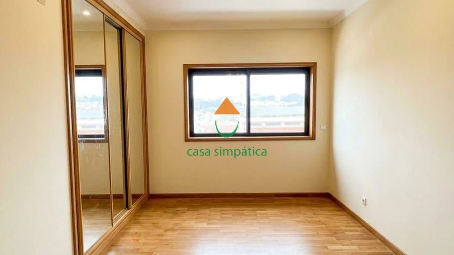 Apartamento T3 para Arrendamento em Gondomar (São Cosme), Valbom e Jovim