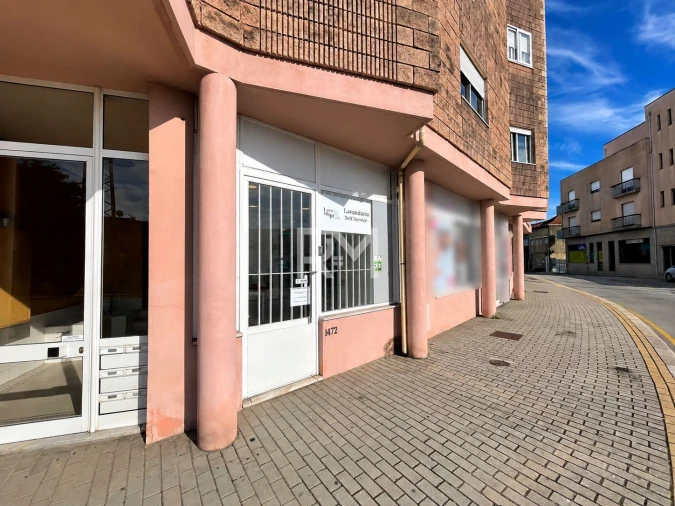 Negócio para Venda em Rio Tinto Foto 2
