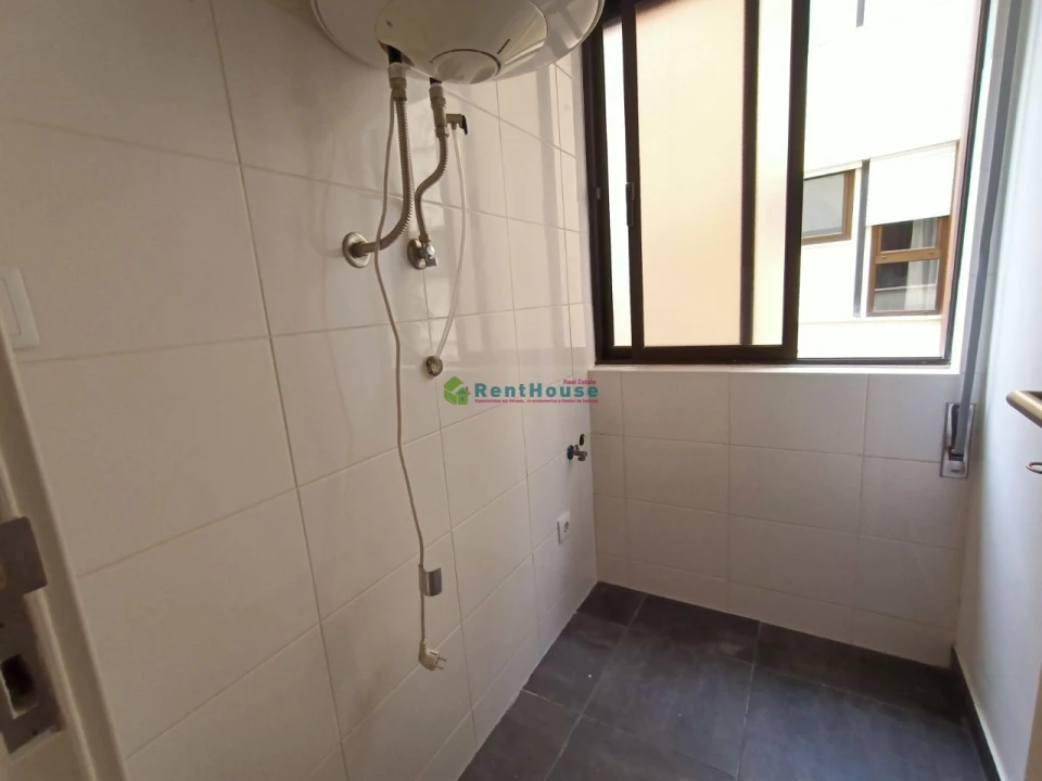 Apartamento T2 para Arrendamento em Buarcos Foto 3