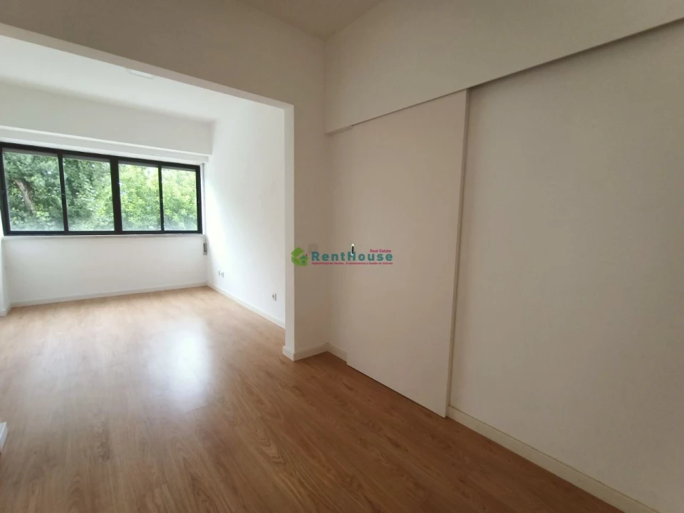 Apartamento T2 para Arrendamento em Buarcos Foto 6