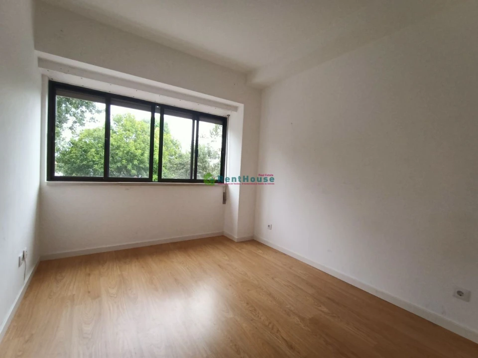 Apartamento T2 para Arrendamento em Buarcos Foto 9