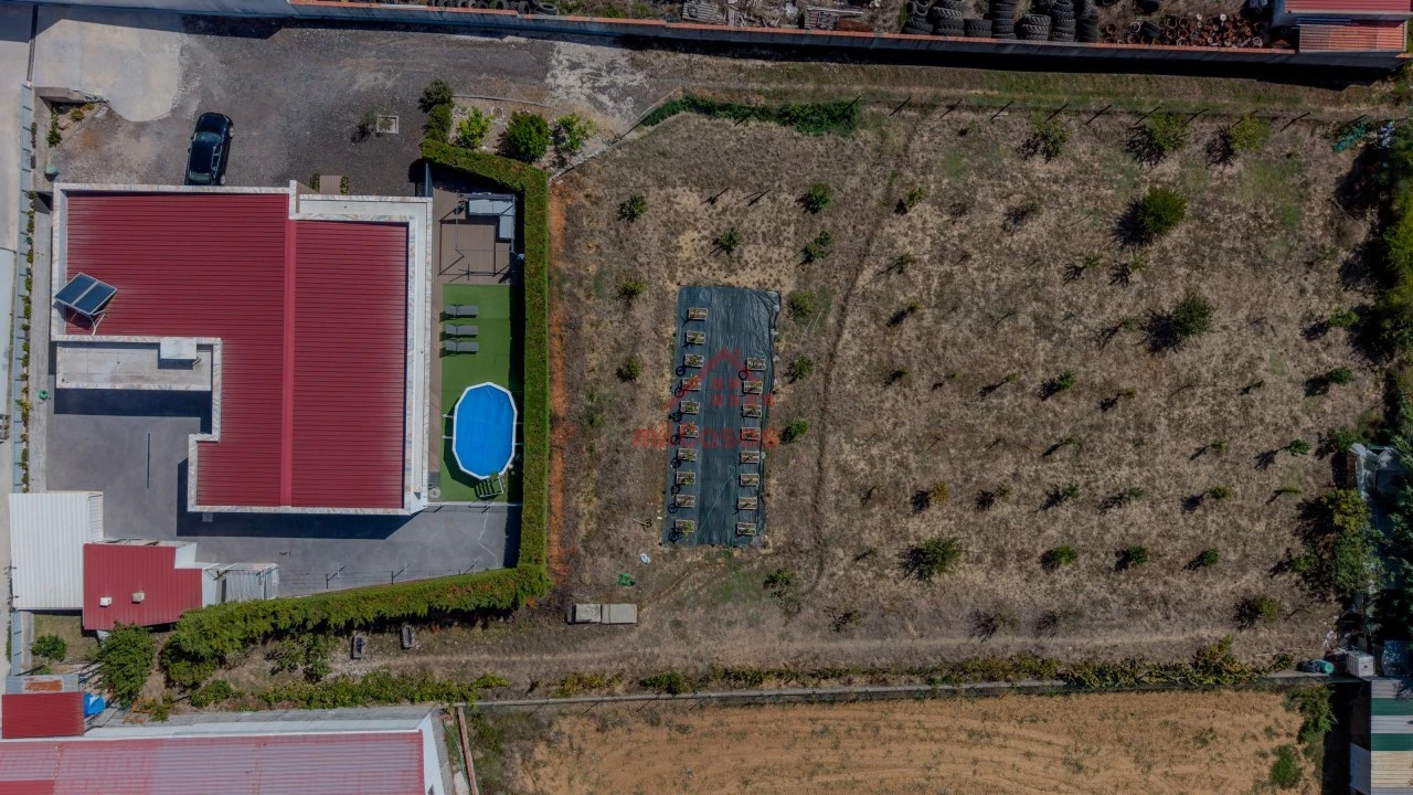 Moradia T4 para Venda em Campelos e Outeiro da Cabeça Foto 37