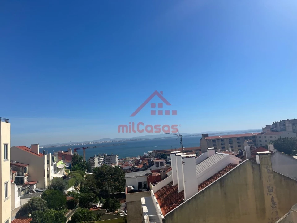 Apartamento T2 para Venda em São Vicente Foto 1
