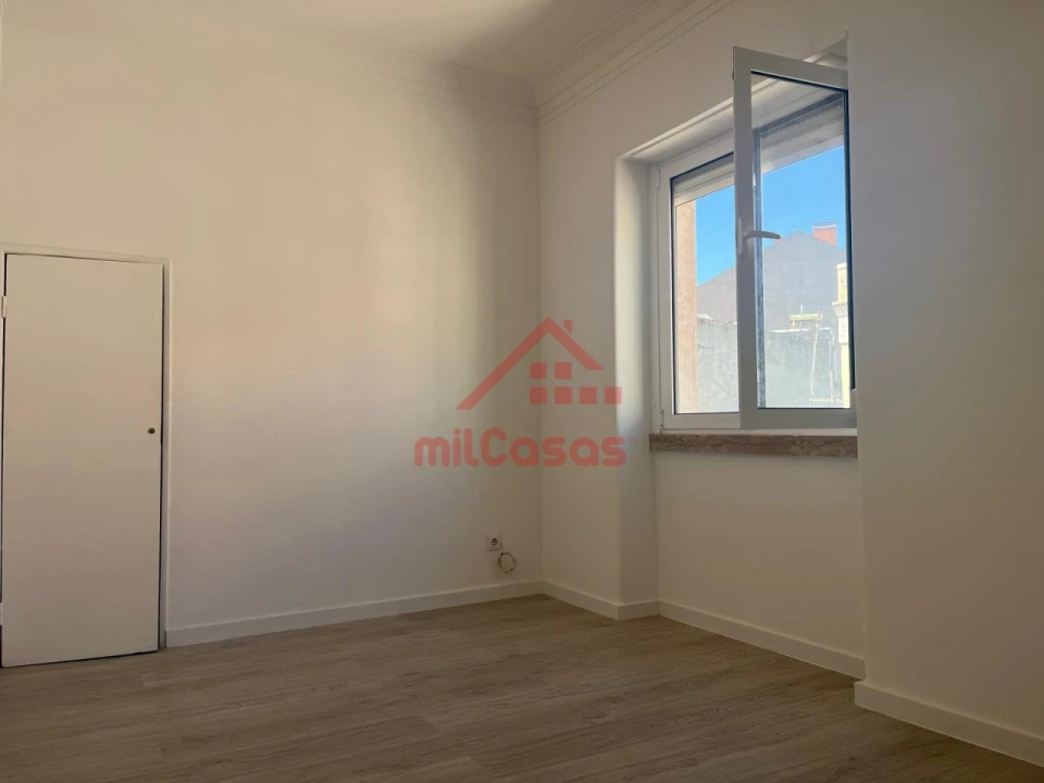 Apartamento T2 para Venda em São Vicente Foto 4