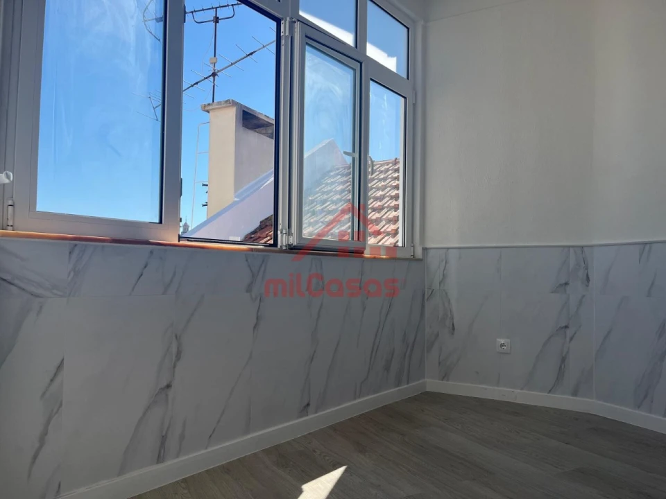 Apartamento T2 para Venda em São Vicente Foto 8