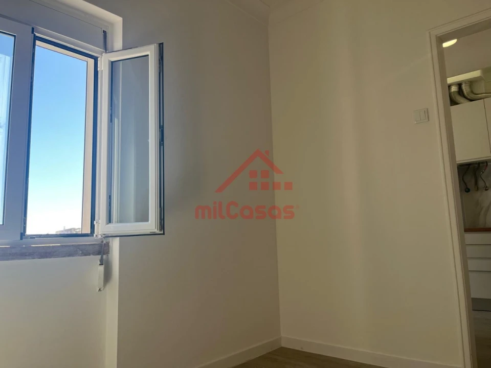 Apartamento T2 para Venda em São Vicente Foto 12