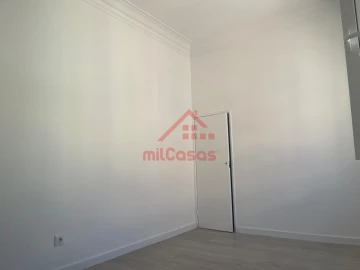 Apartamento T1 para Venda em São Vicente