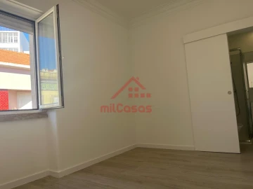 Apartamento T1 para Venda em São Vicente